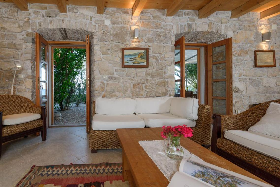 Luxury Beachfront Villa Mare With Private Pool At The Beach Orebic - Peljesac Buitenkant foto